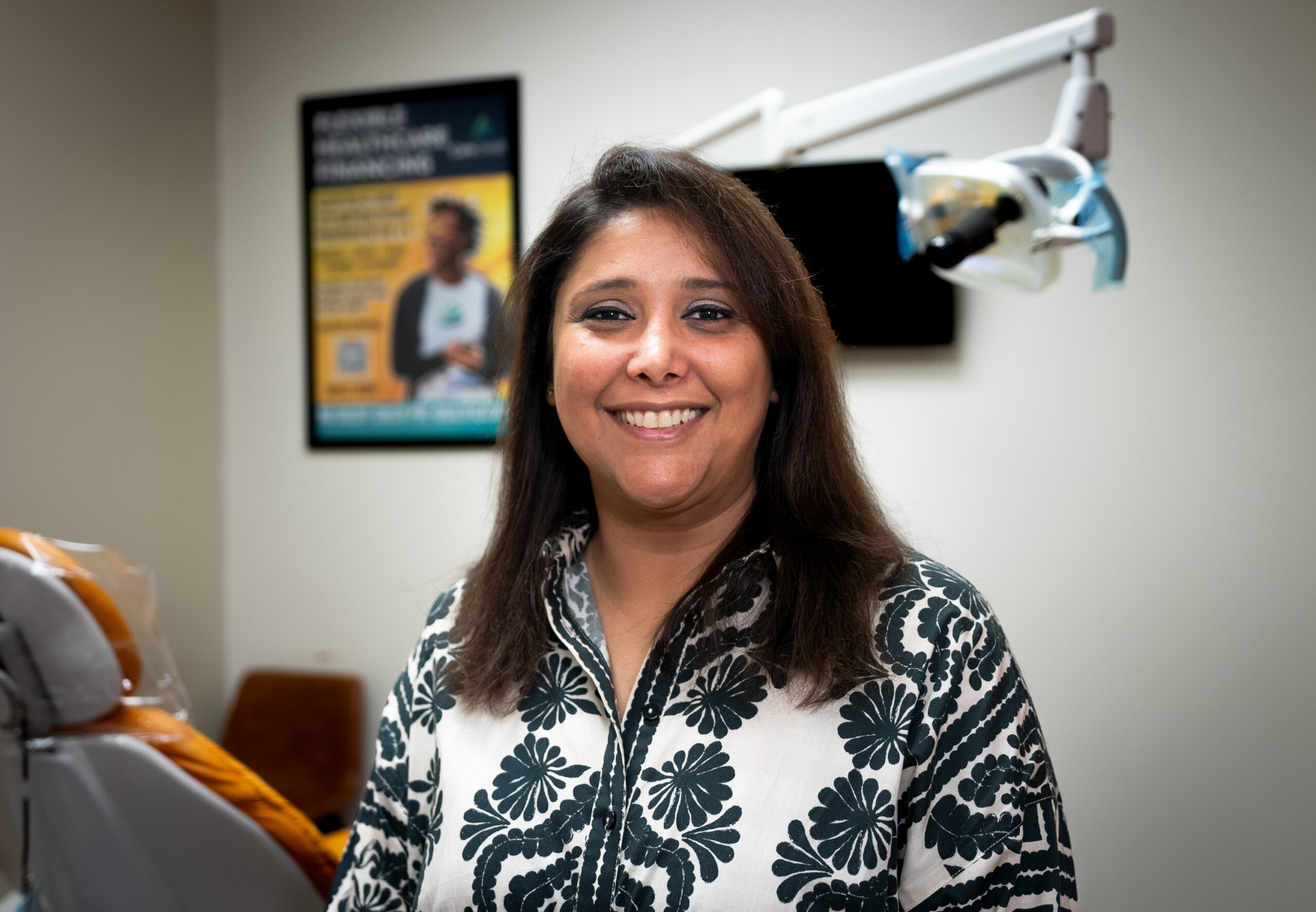Dr. Gunjan Dhir BDS. MS